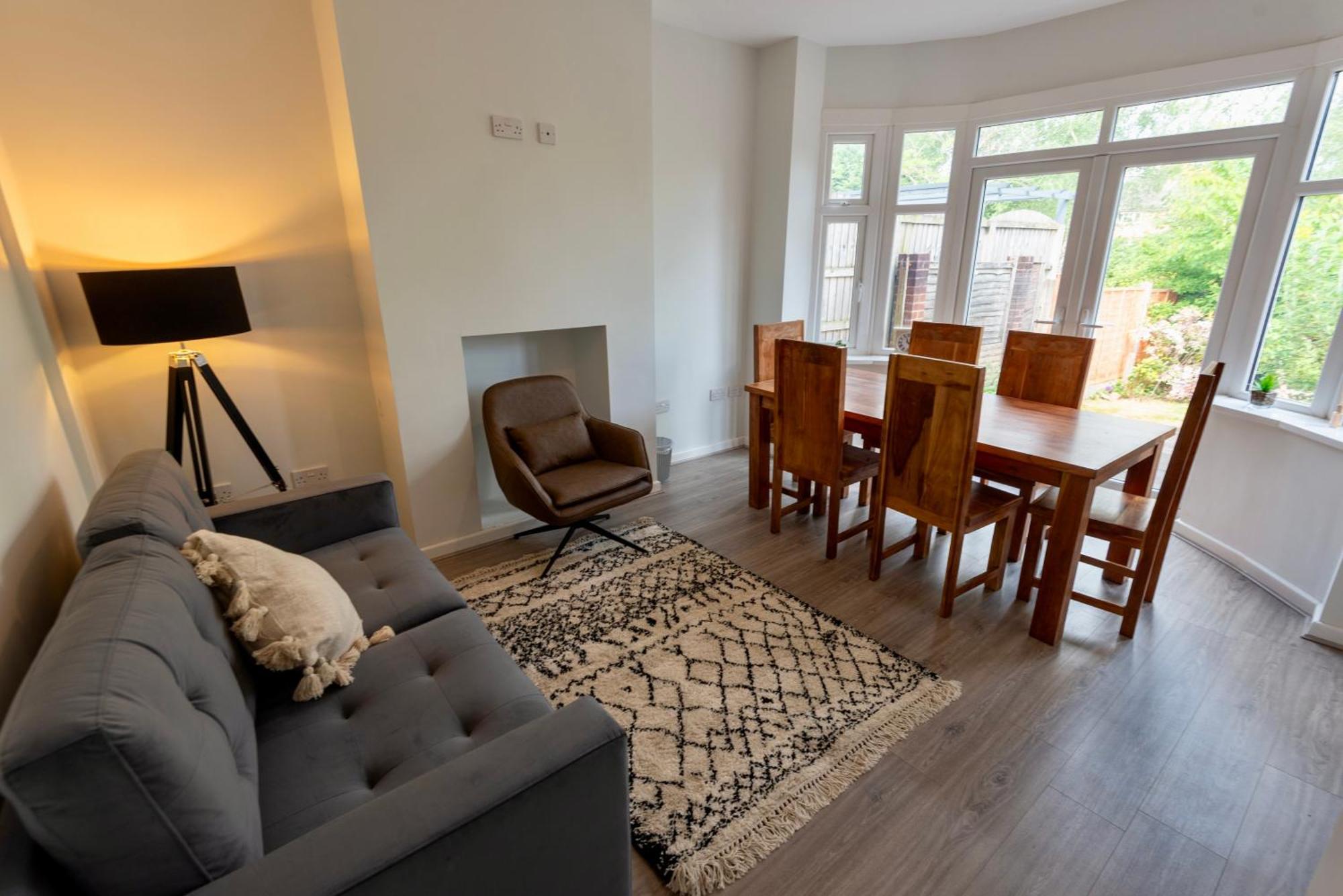 Double Room In Refurbished 5 Bed Home With Wifi And Tv BW Room 4 Solihull Exterior photo