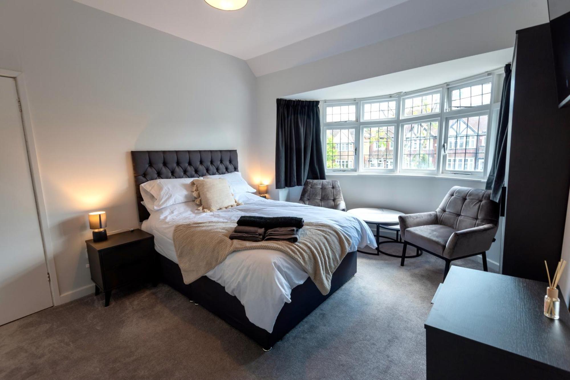 Double Room In Refurbished 5 Bed Home With Wifi And Tv BW Room 4 Solihull Exterior photo