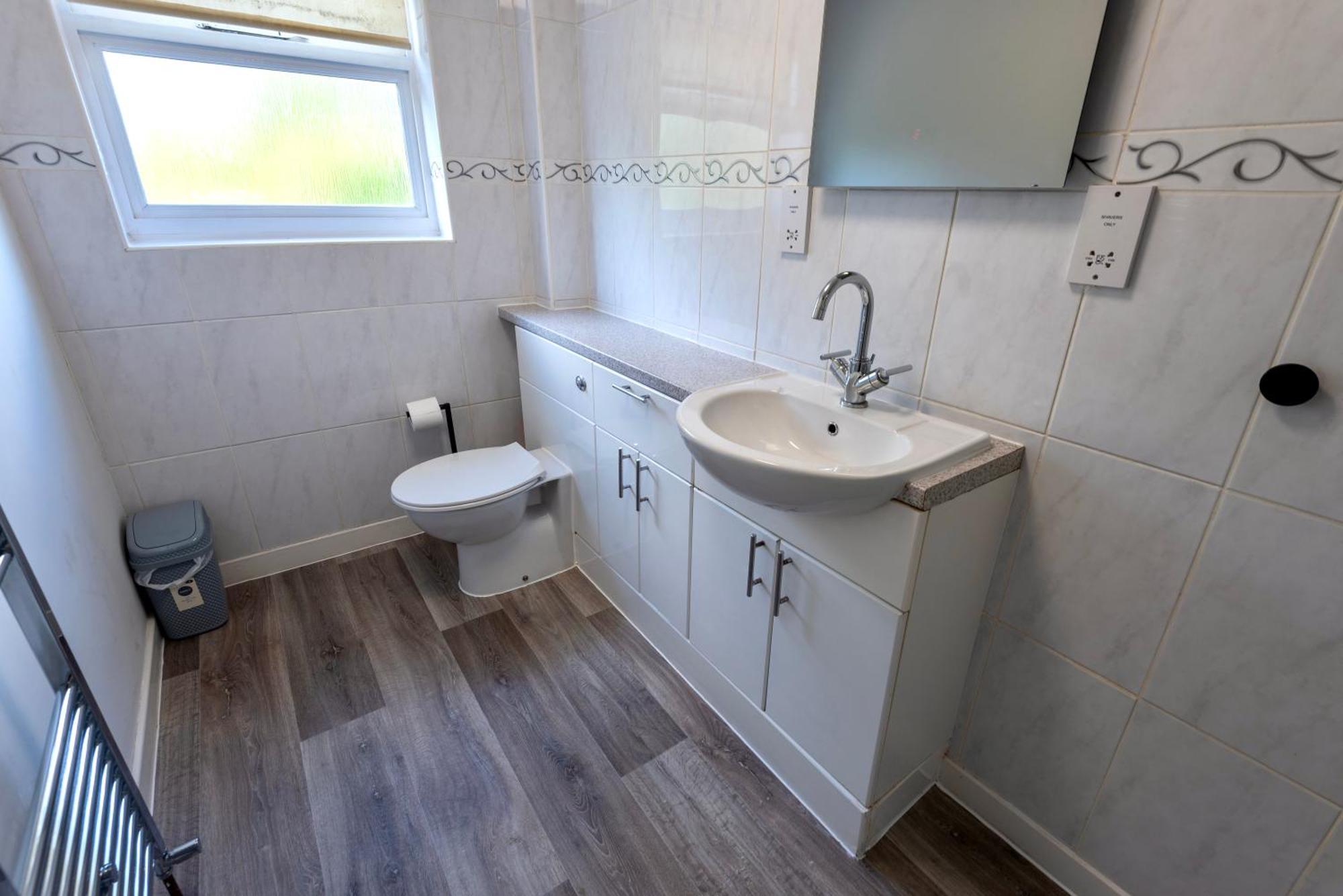 Double Room In Refurbished 5 Bed Home With Wifi And Tv BW Room 4 Solihull Exterior photo